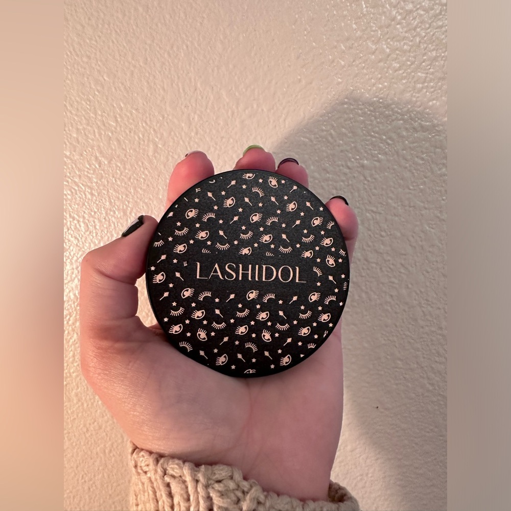 LASHIDOL PRESS & RELEASE EYELASHES